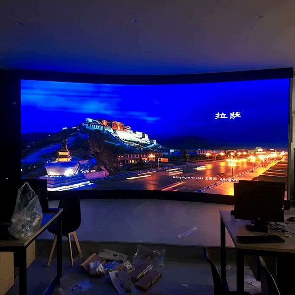 P4高清全彩色LED室內(nèi)顯示屏